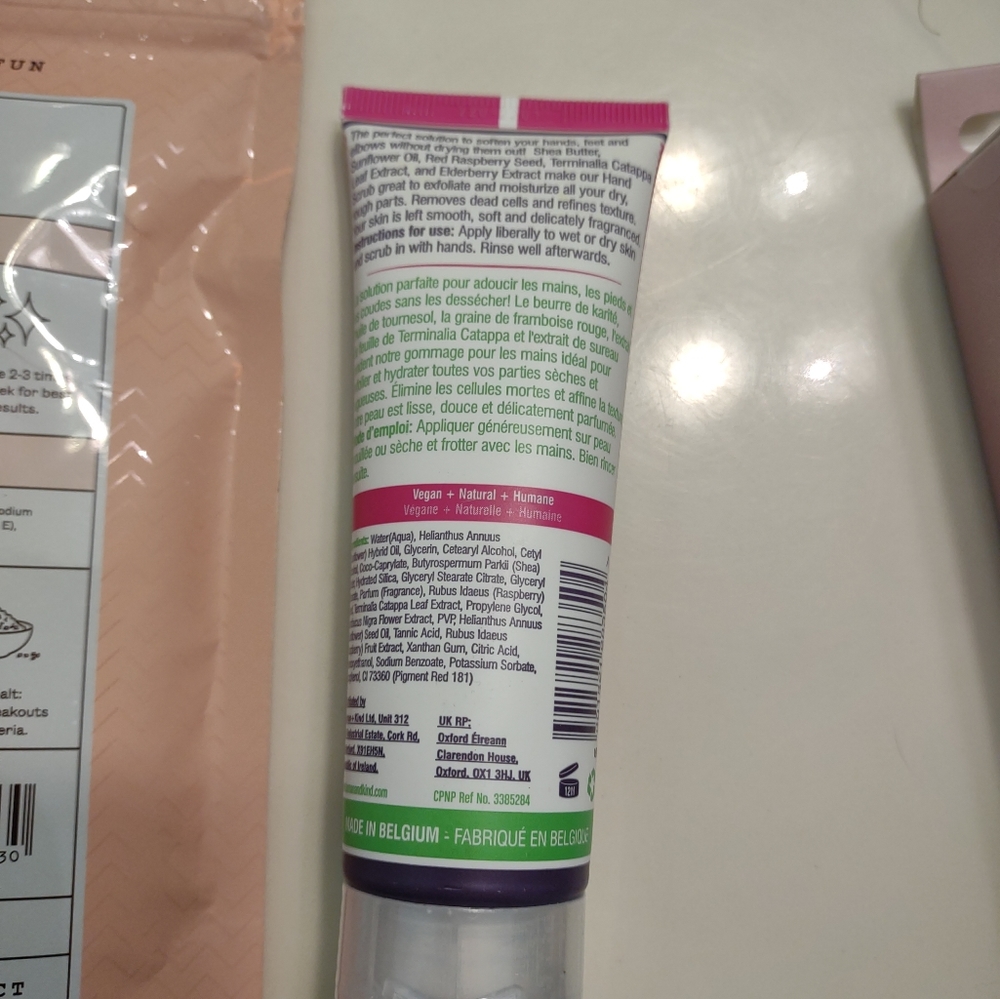 Human + kind scrub - Picture 2 of 2